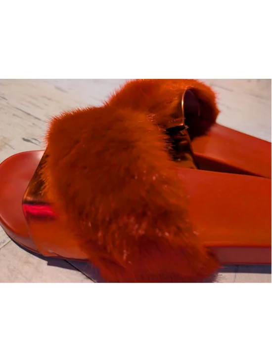 Women's Unbranded Red Faux Fur Slippers - Picture 2 of 3